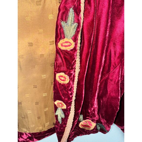 The Cadillac Cowgirl Women's Velvet Jacket Embroidered Red Size Medium M Western - Picture 4 of 5